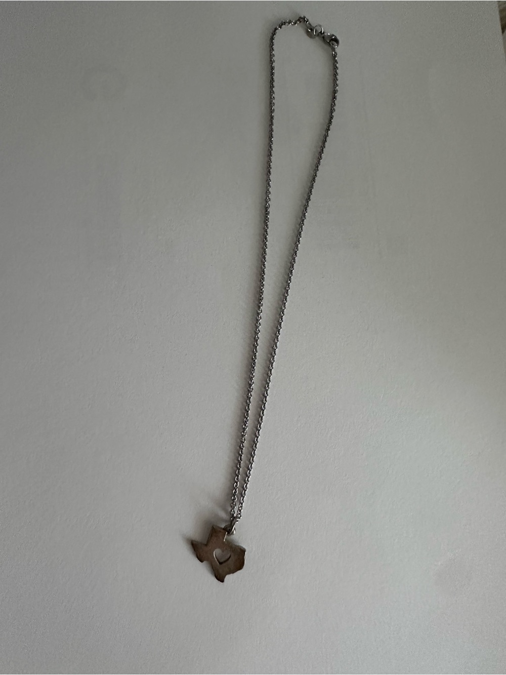 James Avery 925 sterling Silver Texas Heart Cutout Pendant Necklace with chain